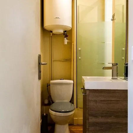 Lovely Studio Near Montmartre Apartment